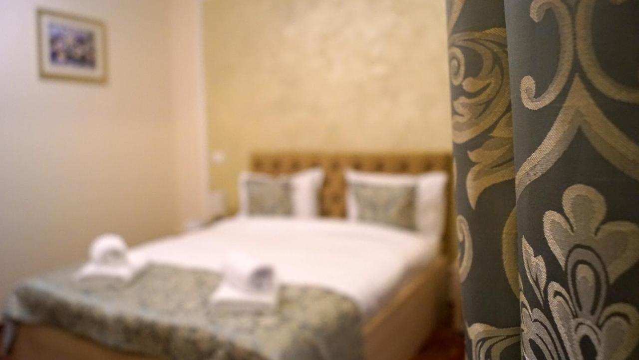 Pensiunea Romeo Resort ฟอคชานิ ภายนอก รูปภาพ