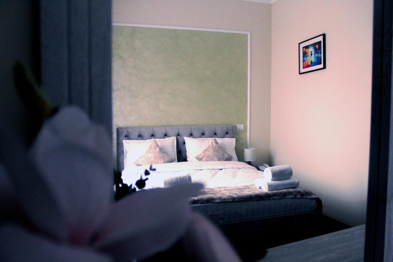Pensiunea Romeo Resort ฟอคชานิ ภายนอก รูปภาพ